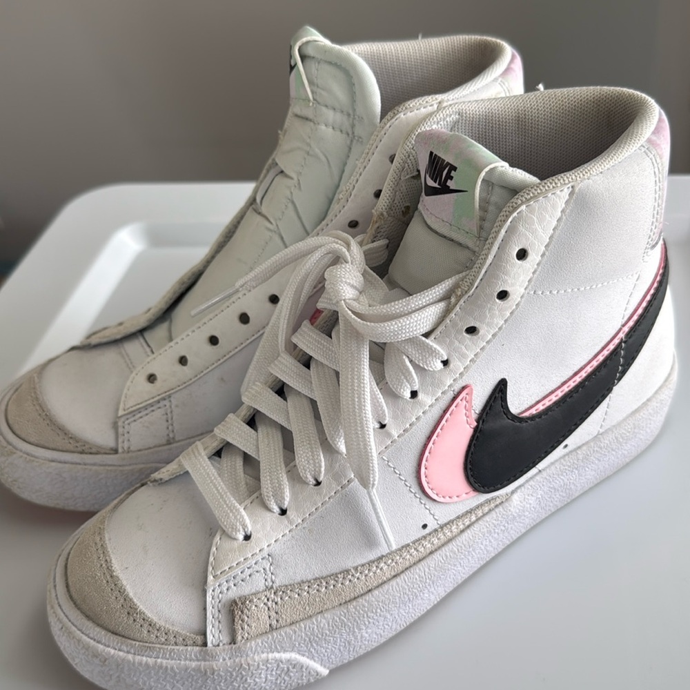 Nike Blazer Mid White Sneakers Pink Black & Watercolor Pastels 4Y